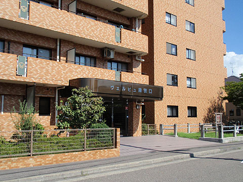 エントランス　マンション入口