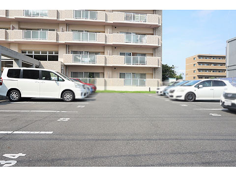 駐車場　駐車場