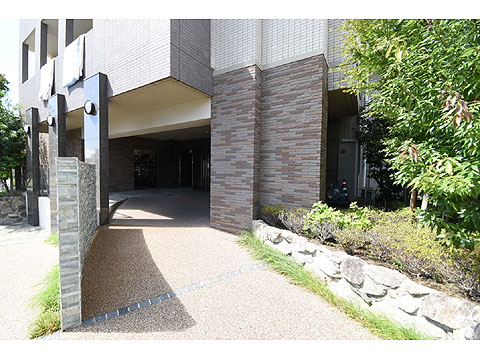 その他共用部 玄関へのスロープ