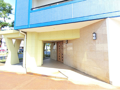 現地外観写真　エントランス入口