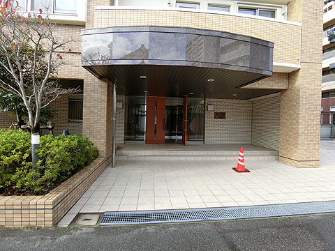 エントランス　マンションエントランス
