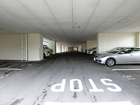 その他共用部　敷地内屋内駐車場