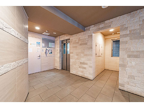 エントランス　エントランスホール