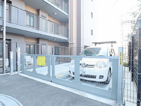 駐車場　駐車場