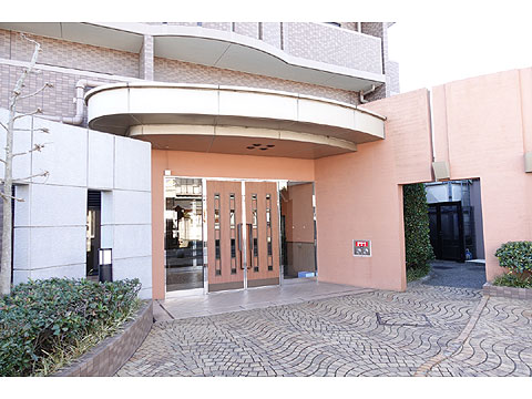 現地外観写真　マンション入口