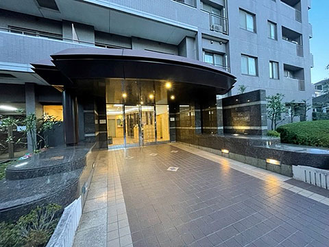 エントランス　エントランス外観