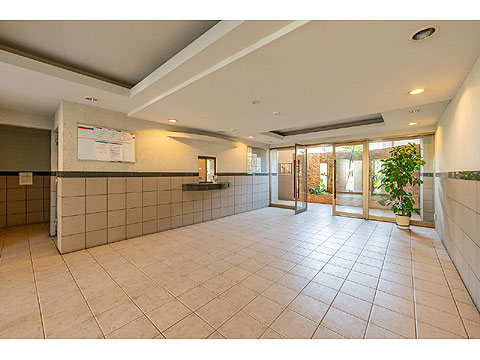 エントランス　エントランスホール