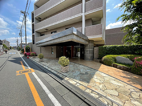 エントランス　エントランス外観
