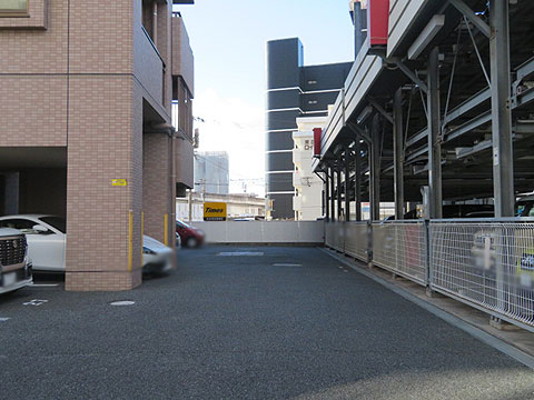 駐車場　敷地内駐車場
