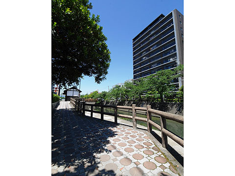 現地外観写真　建物外観