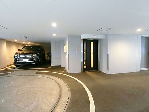 その他共用部　サブエントランス前駐車場ターンテーブル