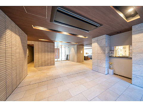 エントランス　エントランスホール