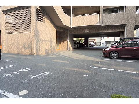 駐車場　駐車場