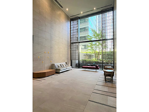 エントランス　エントランスホール