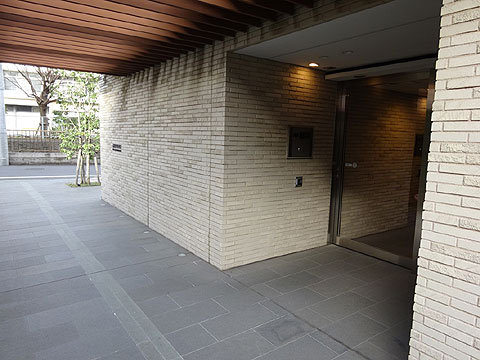エントランス　マンションエントランス