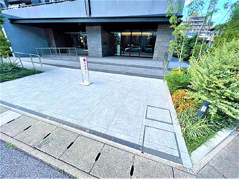 エントランス　