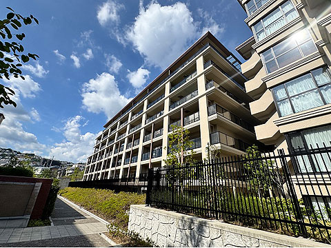 現地外観写真 南西向き棟