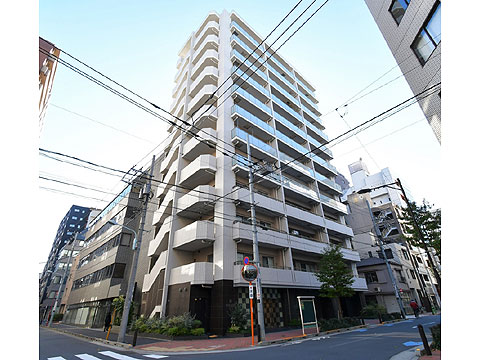 現地外観写真　２０１４年８月築　東京メトロ有楽町線「新富町」