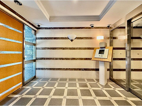 エントランス　エントランス