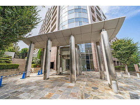 現地外観写真　エントランスゲート