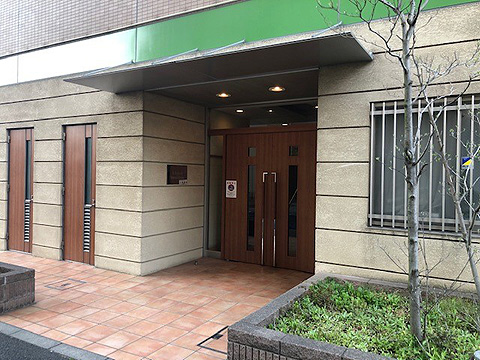 現地外観写真　エントランス外観1