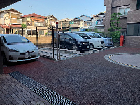 駐車場　駐車場