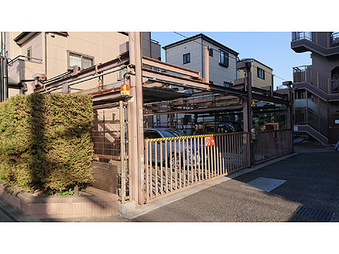 駐車場　駐車場
