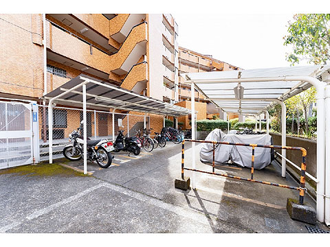 駐車場　駐輪場３