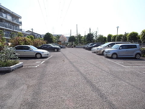 駐車場　敷地内駐車場