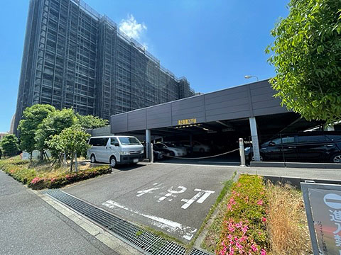 駐車場　敷地内自走式駐車場①