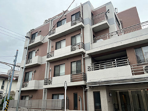 現地外観写真　外観正面１