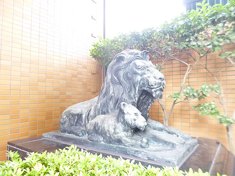 その他共用部　ライオン像