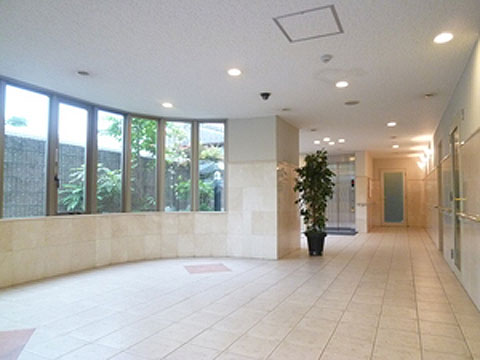 エントランス　エントランスホール