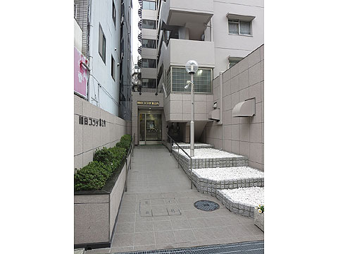 現地外観写真　エントランスアプローチ