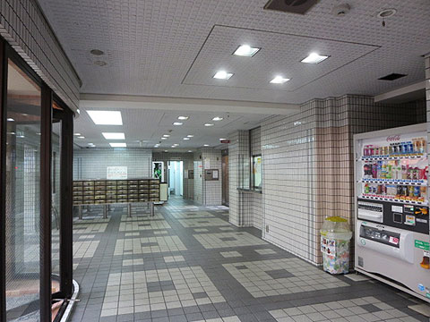 エントランス　エントランスホール