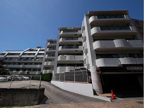 現地外観写真　マンション外観