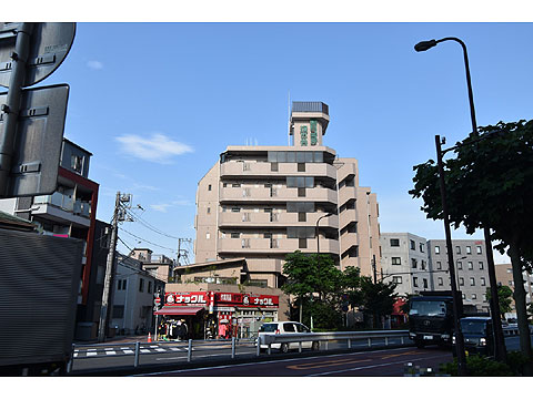 現地外観写真　外観 前面道路
