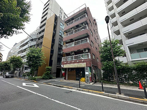 現地外観写真　東京メトロ半蔵門線「半蔵門」駅徒歩2分の立地