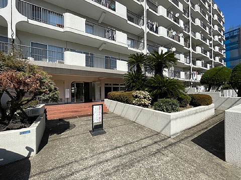 エントランス　南エントランス