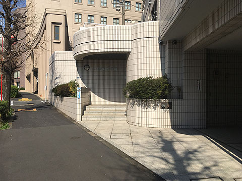 エントランス　エントランス正面