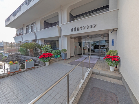 エントランス　