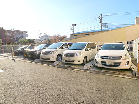 駐車場　駐車場