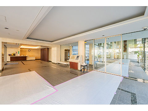 エントランス　エントランスホール