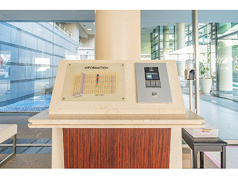 エントランス　オートロック操作盤