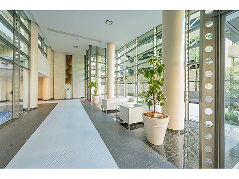 エントランス　エントランスホール