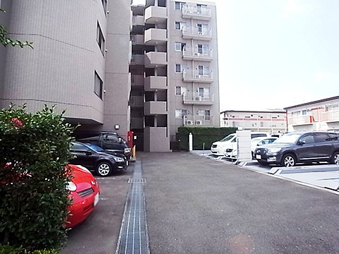 駐車場　駐車場