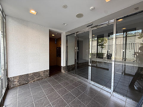 エントランス　風除室２