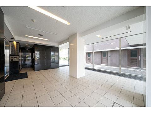 ロビー エントランスアプローチ