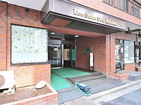 現地外観写真　エントランス2