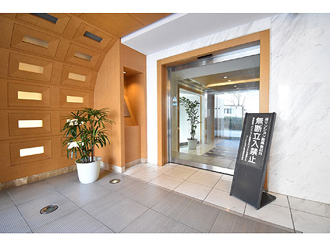 ロビー　テレビモニター付きオートロック